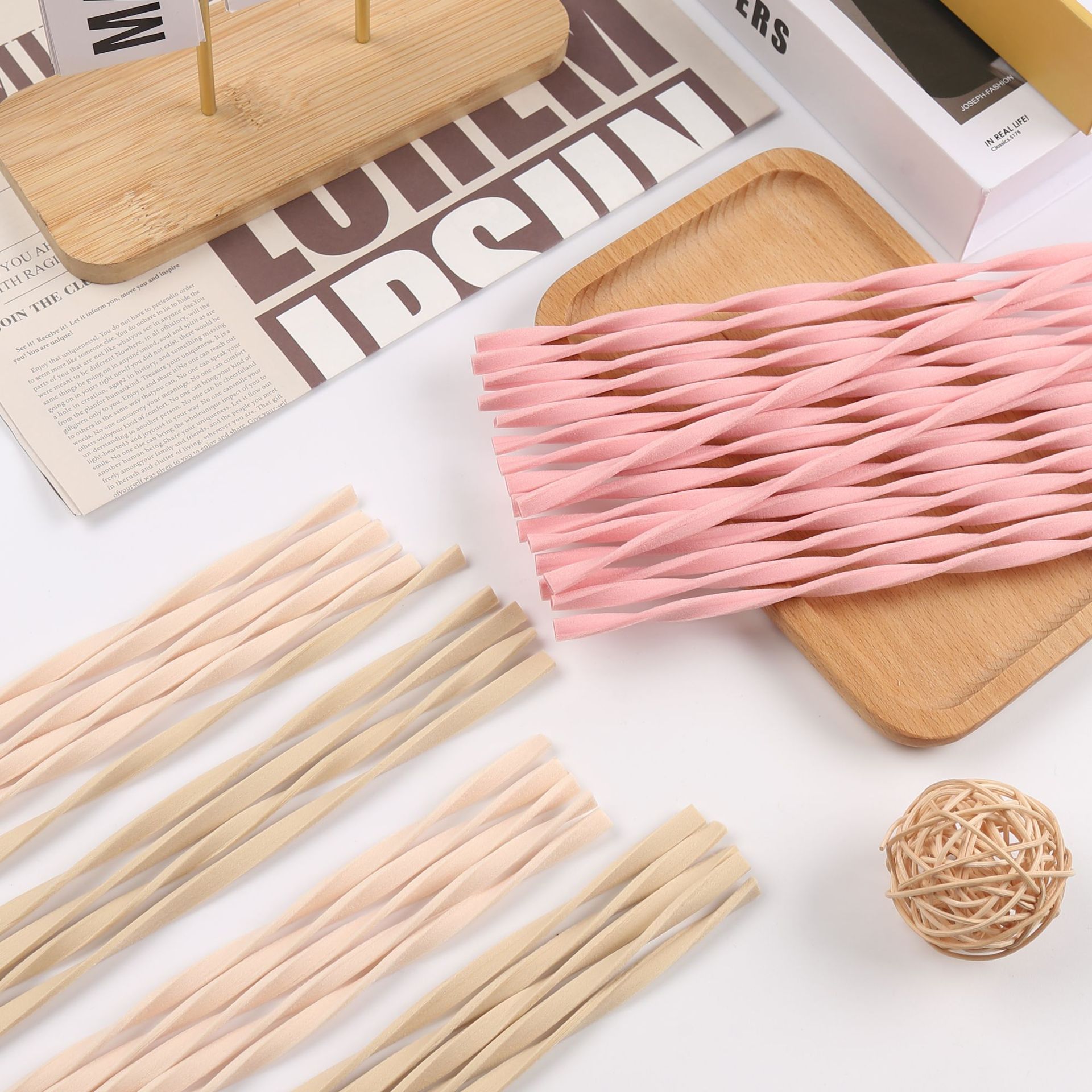 عصي ناشرة من القصب بلون الخشب  - مراجعة Home Fragrance Reeds وسعره